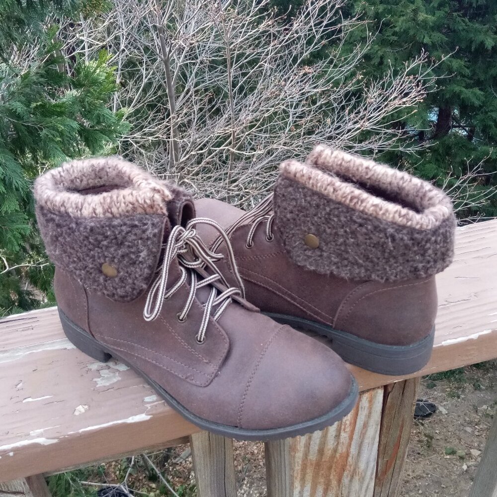whitemt brown booties sz 7